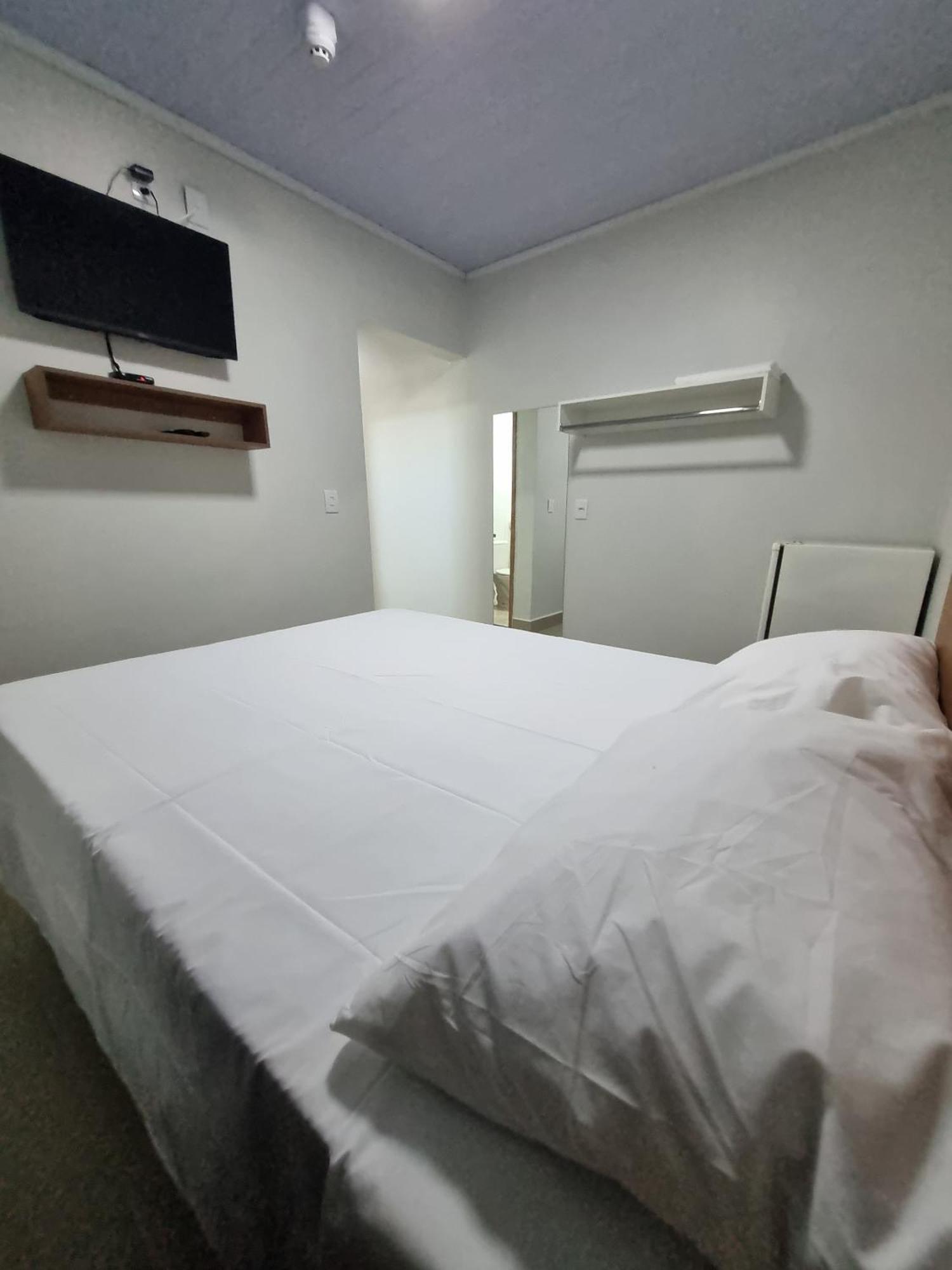 Executive Hotel Aguas Lindas Go Aguas Lindas de Goias Exterior photo