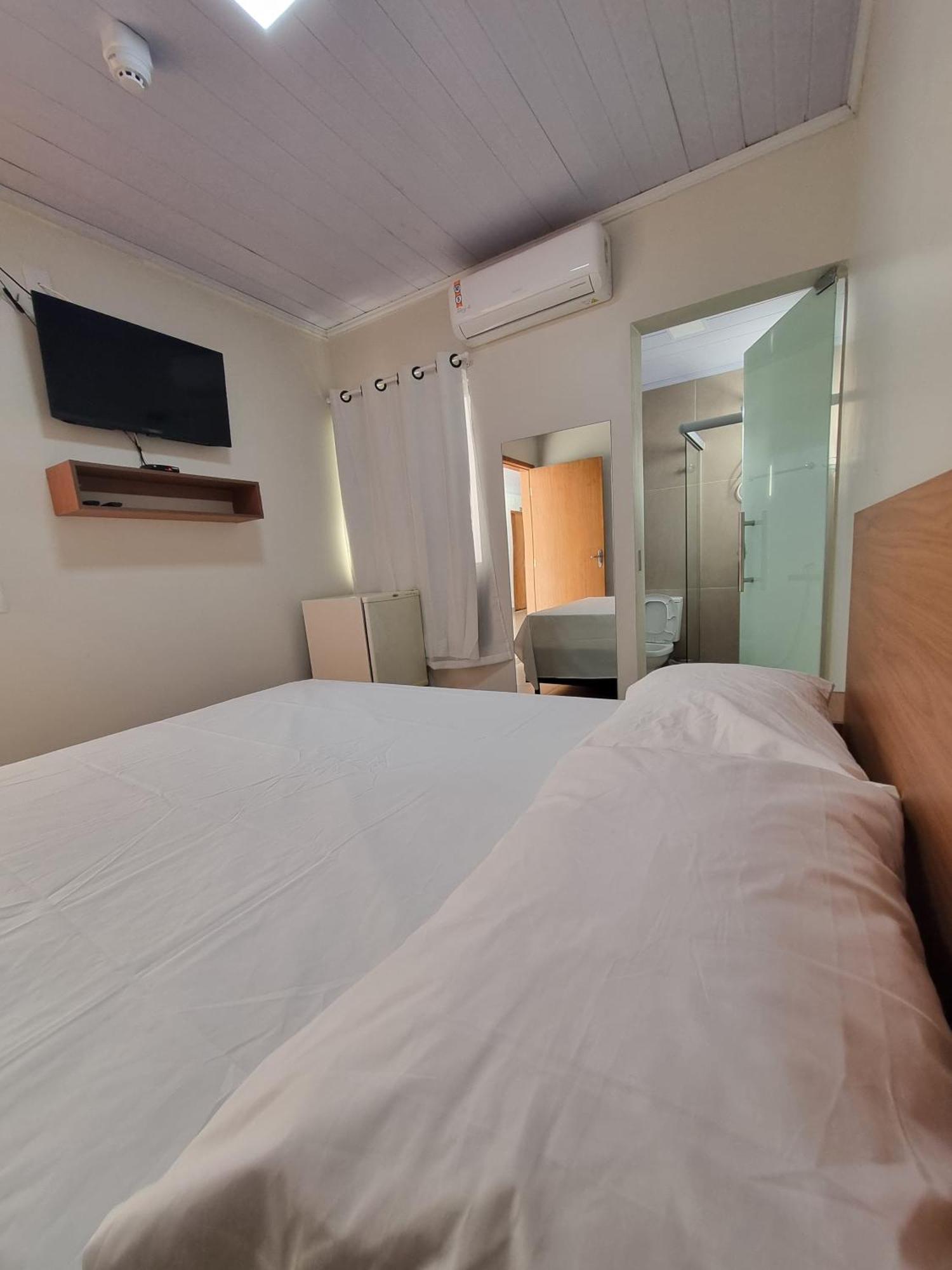 Executive Hotel Aguas Lindas Go Aguas Lindas de Goias Exterior photo